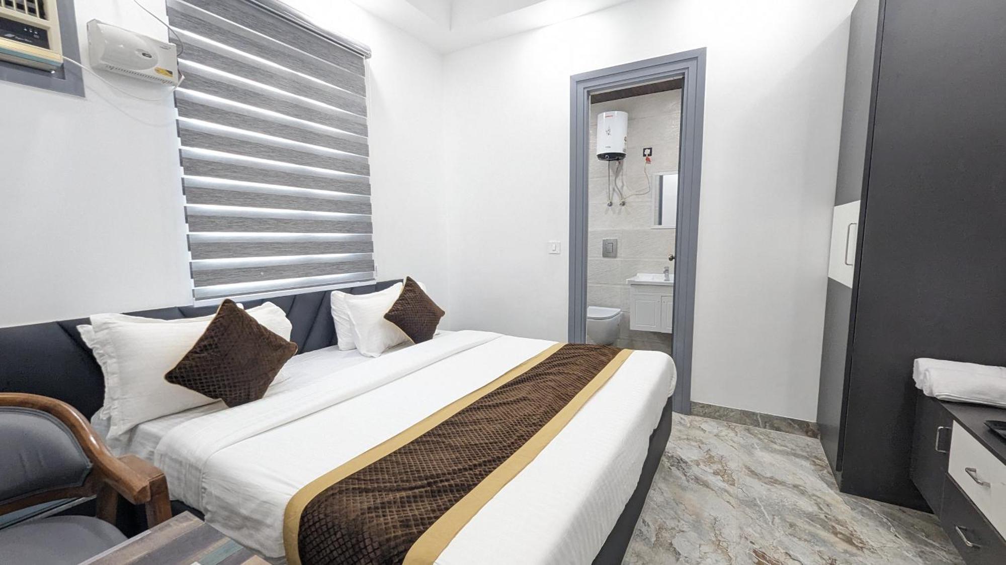 Hotel Green Vegas Faridabad Buitenkant foto