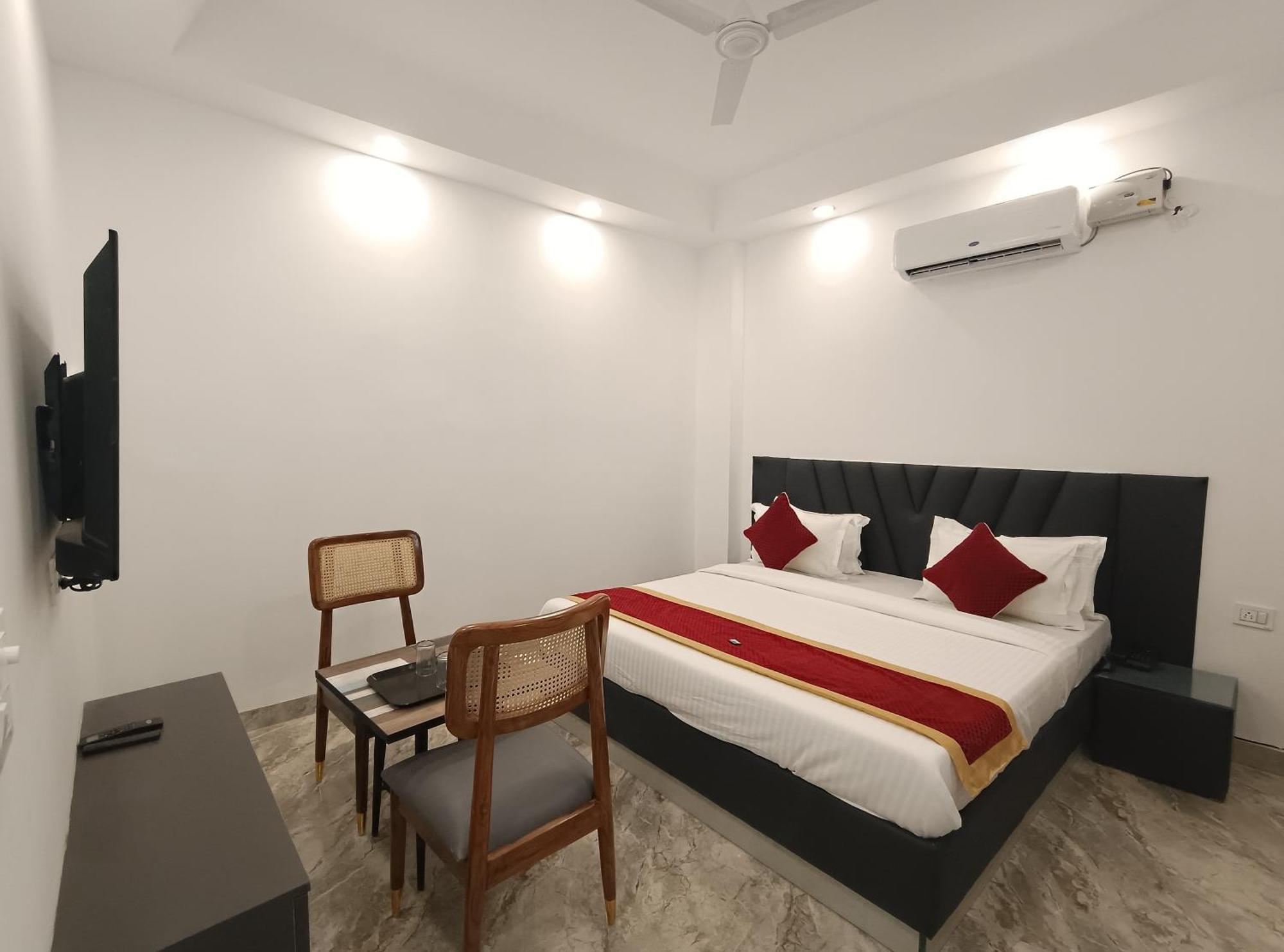 Hotel Green Vegas Faridabad Buitenkant foto